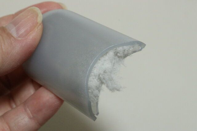 ダイソーのくるくる毛玉取りのゴミ収納ケース