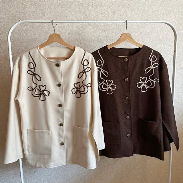 しまむらmogコラボのコーデ刺繍ジャケット