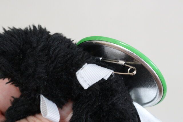 アニマル缶バッジホルダー 装着