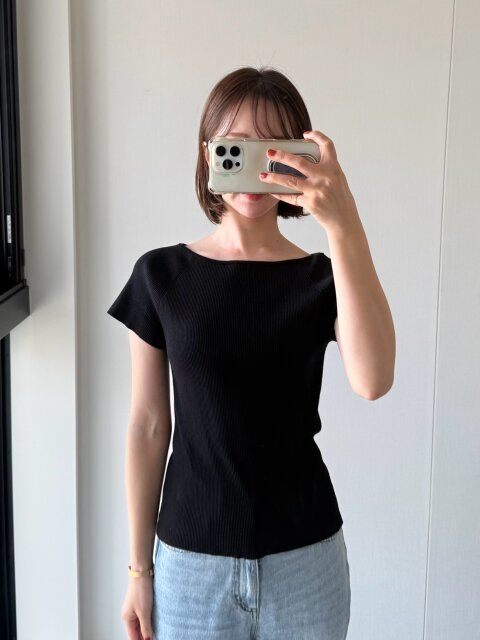 GU リブニットボートネックプルオーバー（半袖） BLACK Lサイズ 着用