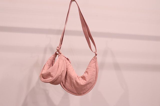 ユニクロのラウンドミニショルダーバッグとラウンドウルトラミニバッグ2