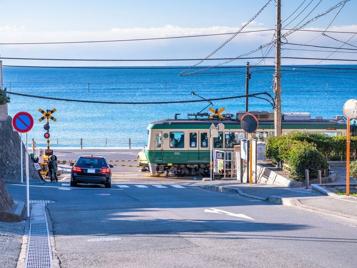大東建託は、神奈川県に住む20歳以上の男女を対象に居住満足度調査を行い、「いい部屋ネット 住み続けたい街ランキング2025＜神奈川県版＞」として発表しました。神奈川県民が選ぶ「住み続けたい自治体」ランキングの2位は「鎌倉市」、1位は？