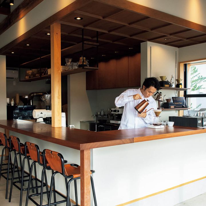 埼玉〈ビスポーク・コーヒー・ロースターズ〉店内