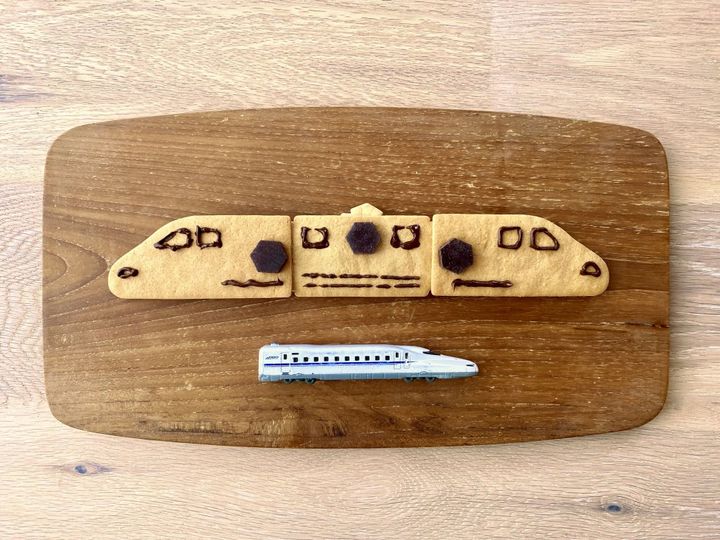 北九州の技術が産んだお土産！自分で組み合わせて作るお菓子「メカサブレ 新幹線セット」【旅するデザイナーがおすすめするお土産たち！】