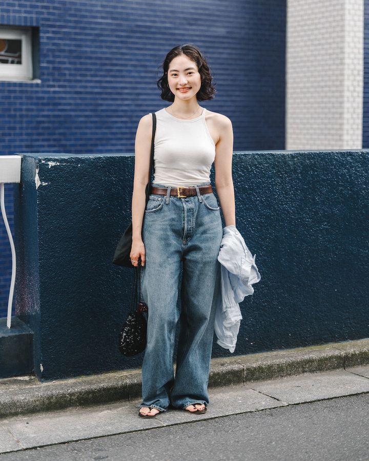 残暑の“シャツ＆カーディガン”ルック5選。夏の装いに＋1アイテムで秋顔へチェンジ【TOKYO SNAP】