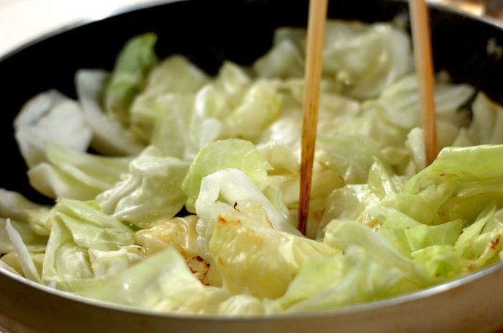 キャベツのトマみそ炒めの作り方1