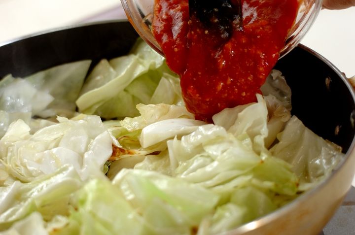 キャベツのトマみそ炒めの作り方2