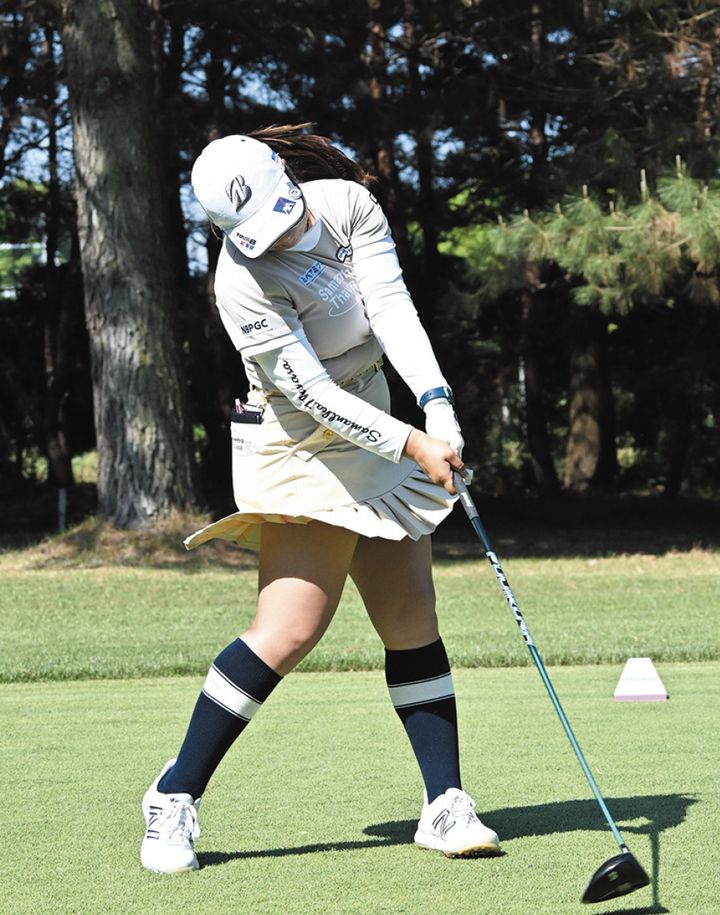 金澤志奈のインパクトを紹介！注目すべきポイントは「左足、右ヒジ、頭」の3つ