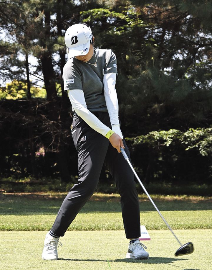 金澤志奈のインパクトを紹介！注目すべきポイントは「左足、右ヒジ、頭」の3つ