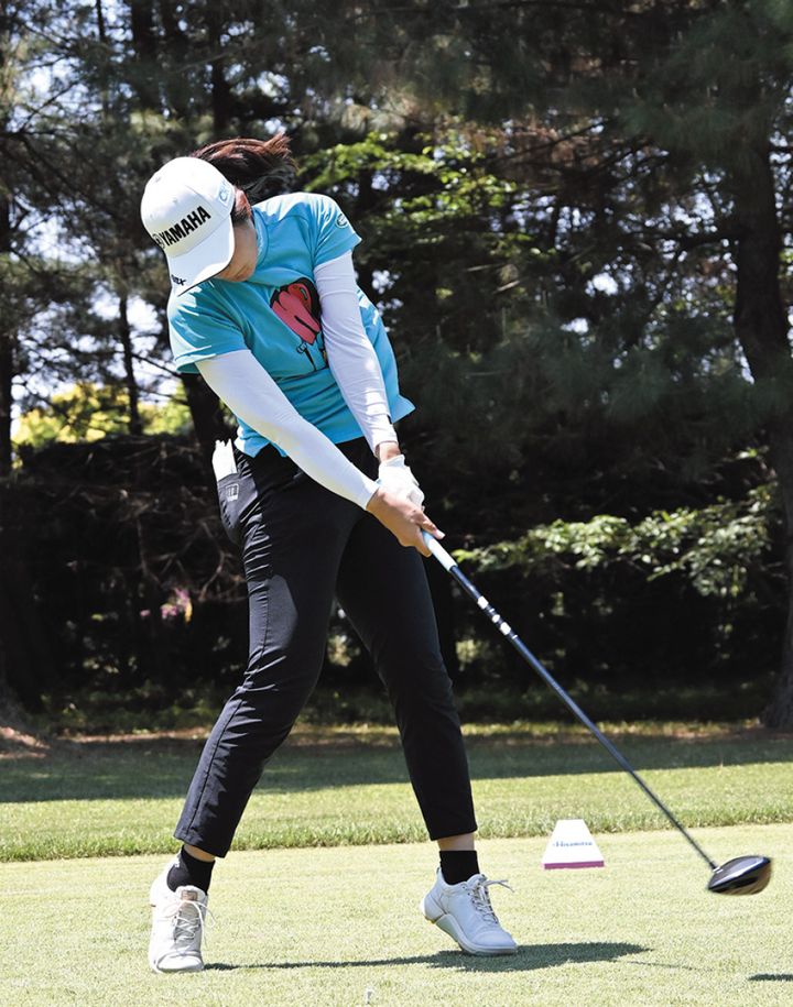 金澤志奈のインパクトを紹介！注目すべきポイントは「左足、右ヒジ、頭」の3つ