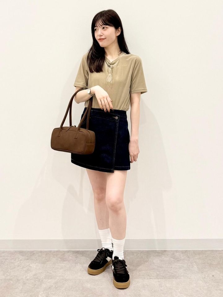 画像2: 出典：GU