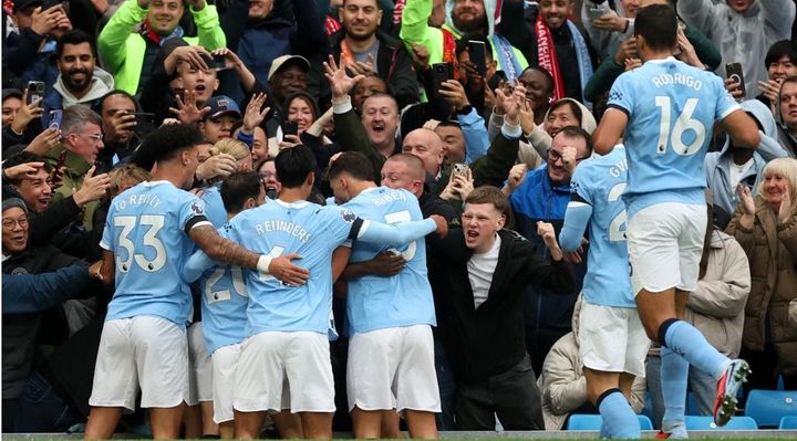 世界的強豪チーム、ライバルチームのウェアを着て働いていたバー従業員を解雇…「やりすぎ」との声も