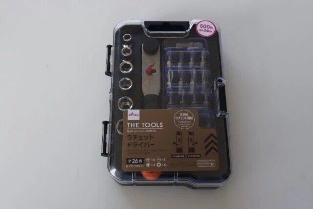 ダイソー ラチェットドライバー（ソケット、T型） パッケージ