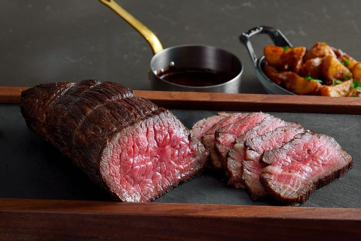 北海道産牛のローストビーフ ポムリヨネーズ添え