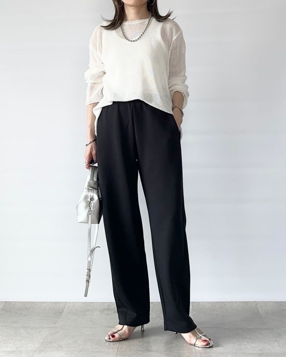 UNIQLOのブラックの「ドライスウェットカーブパンツ」