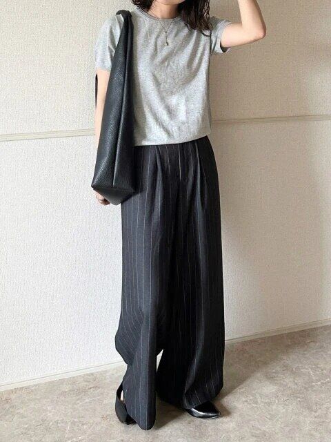 2025ユニクロ値下げUVカットクルーネックセーターお手本コーデ