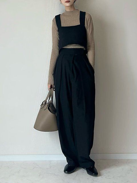 黒ワイドパンツコーデ5