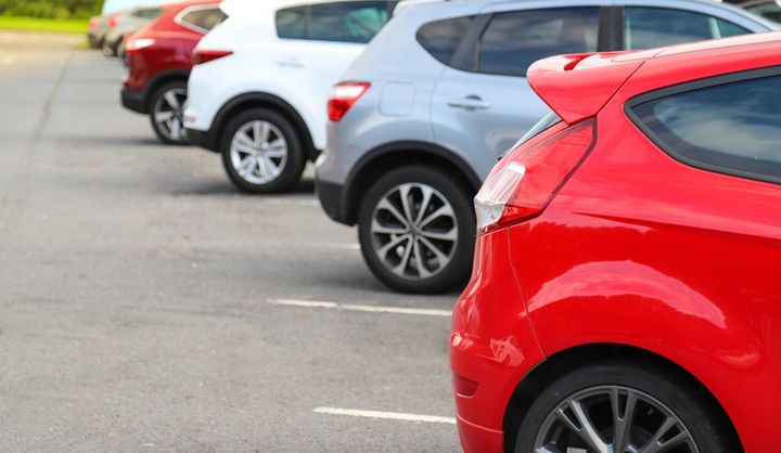 画像: 「駐車場にタバコを捨てないで」私じゃないですけど！？ 無実を証明した後に分かった『衝撃の犯人』