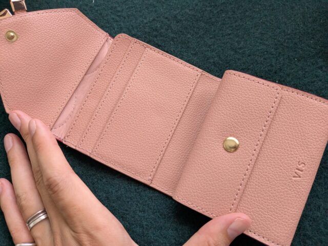 VIS ハートカット財布ミニ中身全体