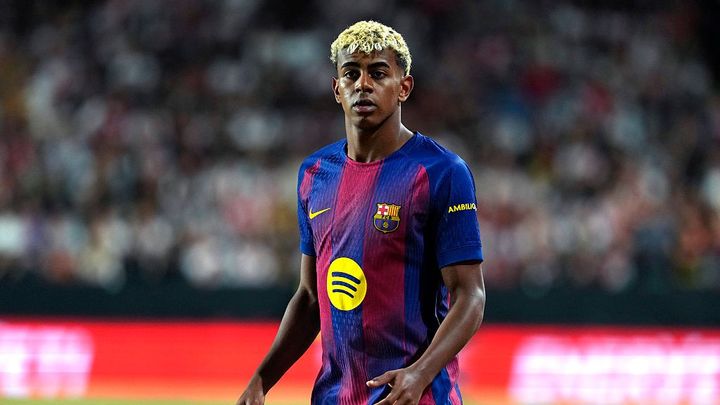 「とても恋に落ちているわ」18歳神童の“年の差”彼女、破局説を一蹴