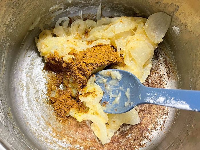 『家事ヤロウ!!!』常識を覆す土井善晴先生のカレーは、たった30分で作れる激ウマ本格カレー！軽やかで品のあるカレーとは〈焦げ〉が重要ポイント