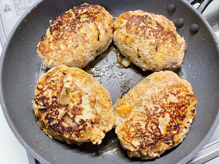 『家事ヤロウ‼!』料理界のレジェンド土井先生のハンバーグはこう！煮崩れるギリギリ食感が美味しい、ビッグハンバーグ