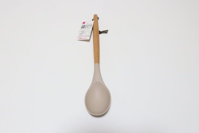 木製ハンドルシリコーンキッチンツール（調理スプーン）