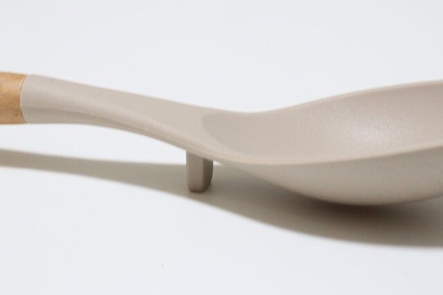 木製ハンドルシリコーンキッチンツール（調理スプーン） 浮く