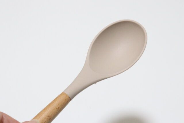 木製ハンドルシリコーンキッチンツール（調理スプーン） 形状