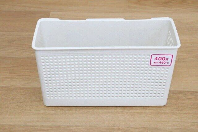 ダイソーのマグネットバスケットM アイボリーのパッケージ