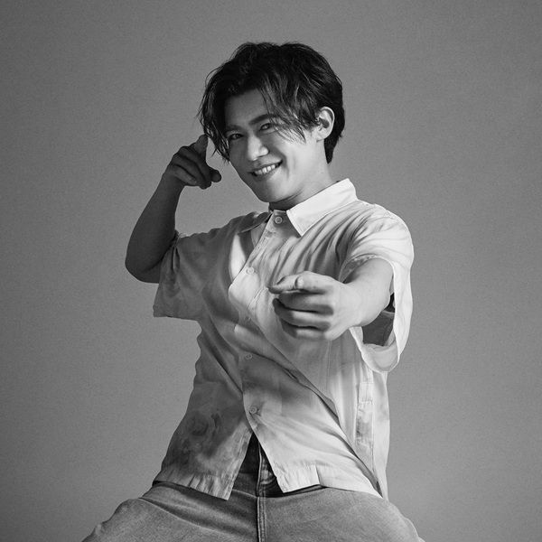 令和の演歌・歌謡界のホープ、新浜レオン。