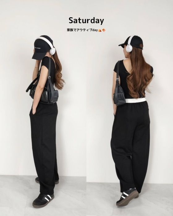 UNIQLOのブラックの「エアリズムコットンローバックブラTシャツ」