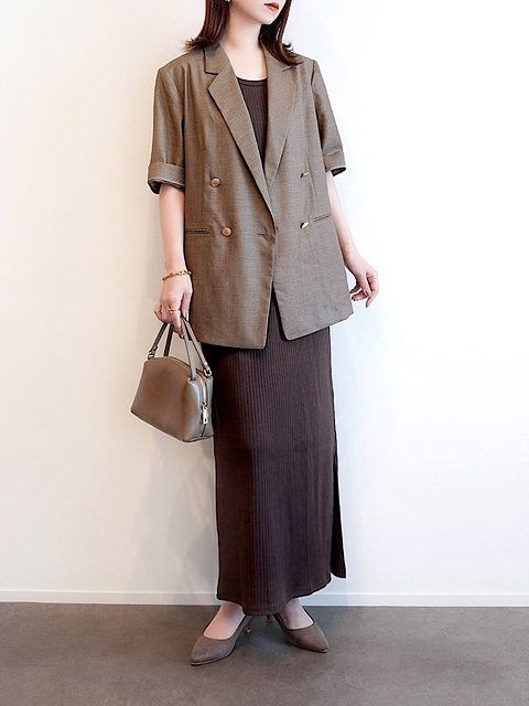 テーラードジャケットコーデ1