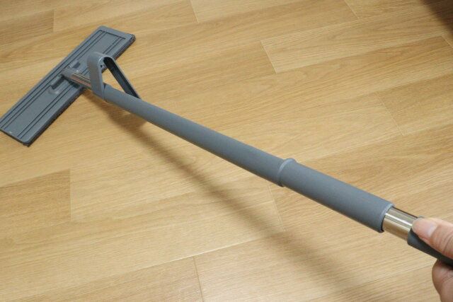 ダイソーの簡単水絞り3段モップの使用感