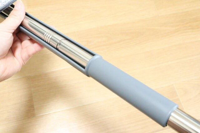 ダイソーの簡単水絞り3段モップのポール