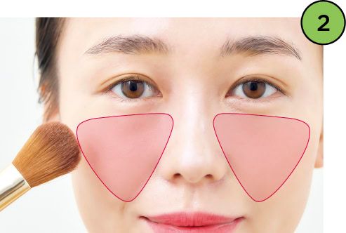 2.ハイチークは頰全体にふわり