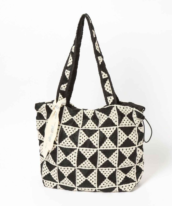 画像1: 出典：and ST