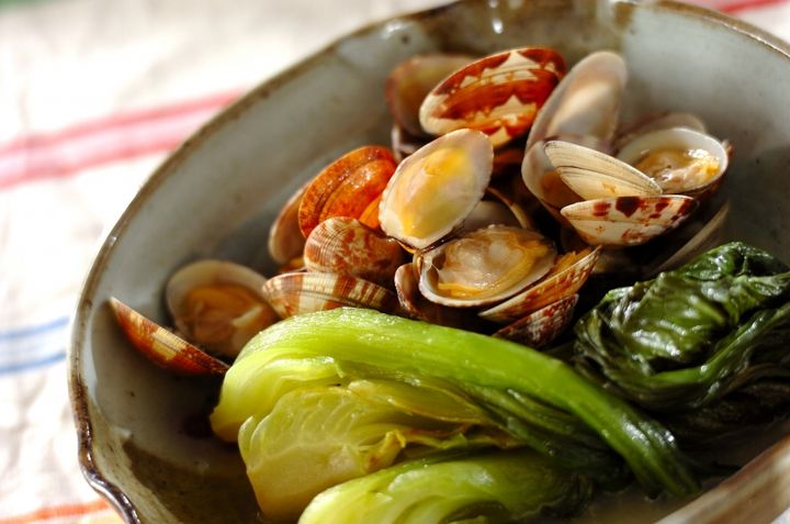 チンゲンサイとアサリの蒸し煮