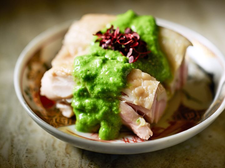 渋谷『立食 型破離』の「美桜鶏の葱青山椒ソース」