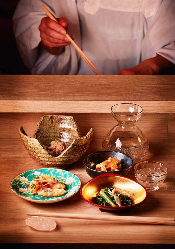 新富町『お刺身と小皿料理 小富』の「おまかせ盛合せ（４品）」