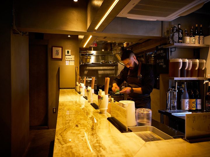 渋谷『立食 型破離』の内観