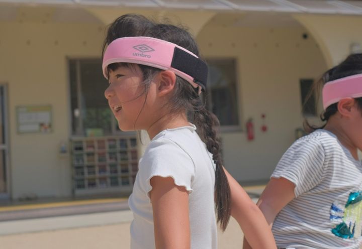 Umbro、サッカー用ヘッドバンド「プロテクトヘッドバンド」がキッズデザイン協議会会長賞を受賞！頭部への衝撃を緩和