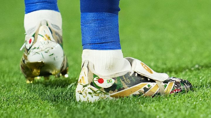 adidas×BAPEの最強サッカースパイク、バルセロナの主力FWが試合で着用中！ブラジル代表の「新10番」