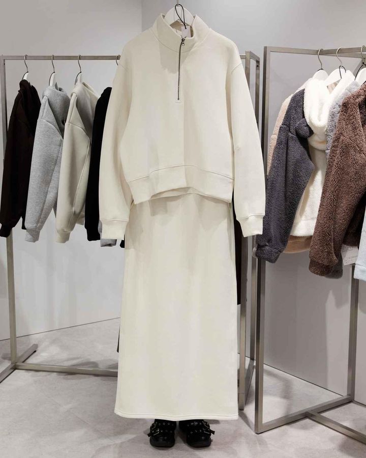 画像: ラフなスウェットはセットアップで差をつけて