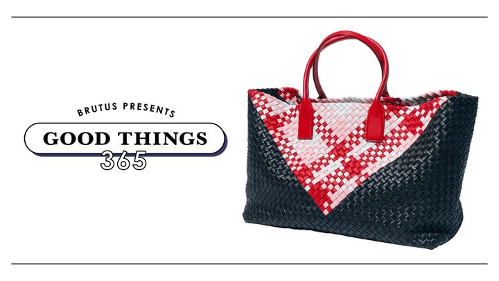 〈ボッテガ・ヴェネタ〉のバッグ