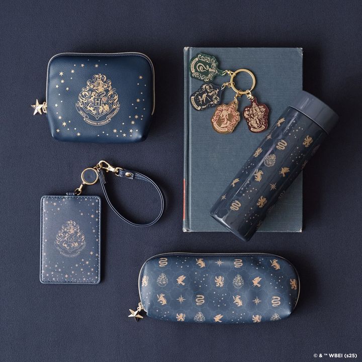 ティッシュケースポーチ/リール付きパスケース/アクリルチャーム/ステンレスボトル/ペンケース