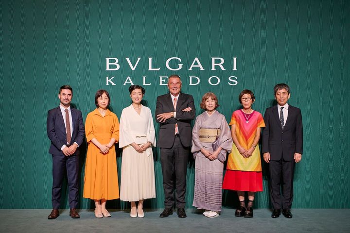 〈左から〉ブルガリ ヘリテージ キュレーター ディレクター ジスラン・オークレマンヌ、国立新美術館 主任研究員の宮島綾子、現代美術家の森万里子、ブルガリ グループCEO ジャン-クリストフ・ババン、国立新美術館長の逢坂 恵理子、SANAAの建築家 妹島和世と西沢立衛