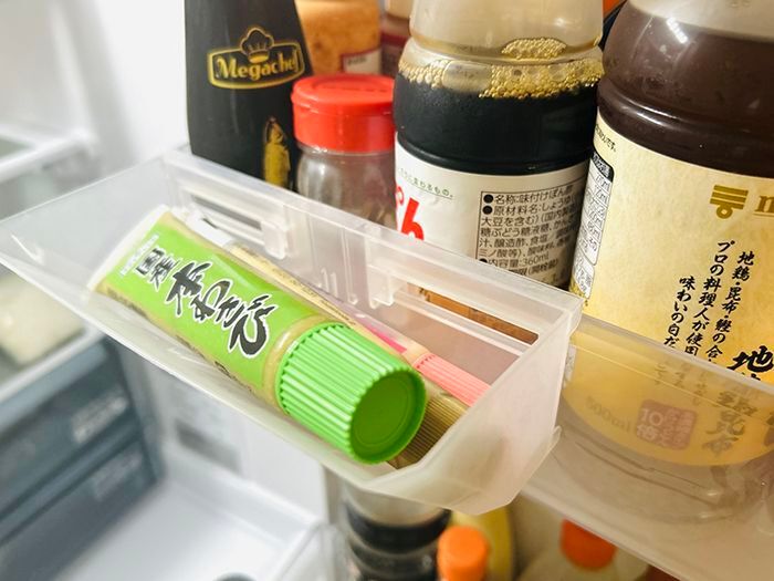 【セリア】ナゾの傾斜が逆にイイ！？「あそこに引っ掛けたら…え、天才すぎ♡」地味に優秀なアイテムの正体は！