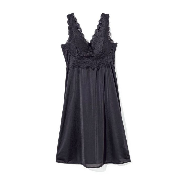 レース使いパッド付きスリップ3025円（セシール）