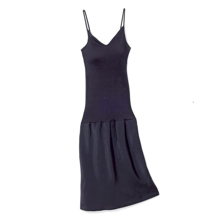 シルクアコーディオンスリップ1万9800円（アロマティック／タカギPB事業部）